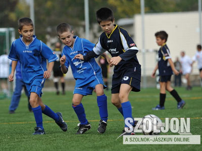 Szolnoki létesítményavató futsal szereplőkkel