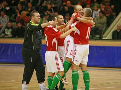 A tévék is versenyeznek a futsal Eb-ért