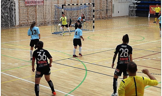 06de9bc6-3c41-469e-9224-3b48e54c7941
