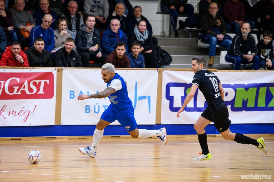Tartja a lépést a Veszprém a Haladással