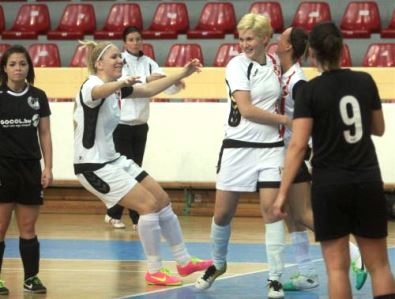 Bernáth Csilla kiütötte a DEAC-ot