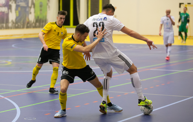 A Hali már fél lábbal a Final Fourban