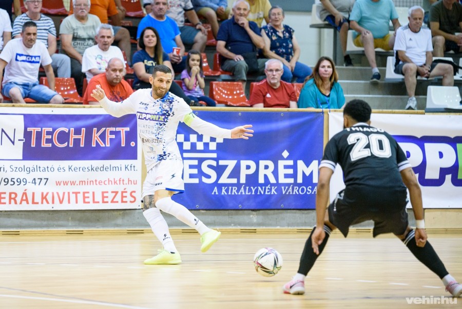 Egyenlített a bronzcsatában a Balaton Bútor FCV