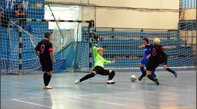 Elvesztette veretlenségét a TFSE, vesztett állásból nyert a HTE II, gólzáporos Amazonok-siker