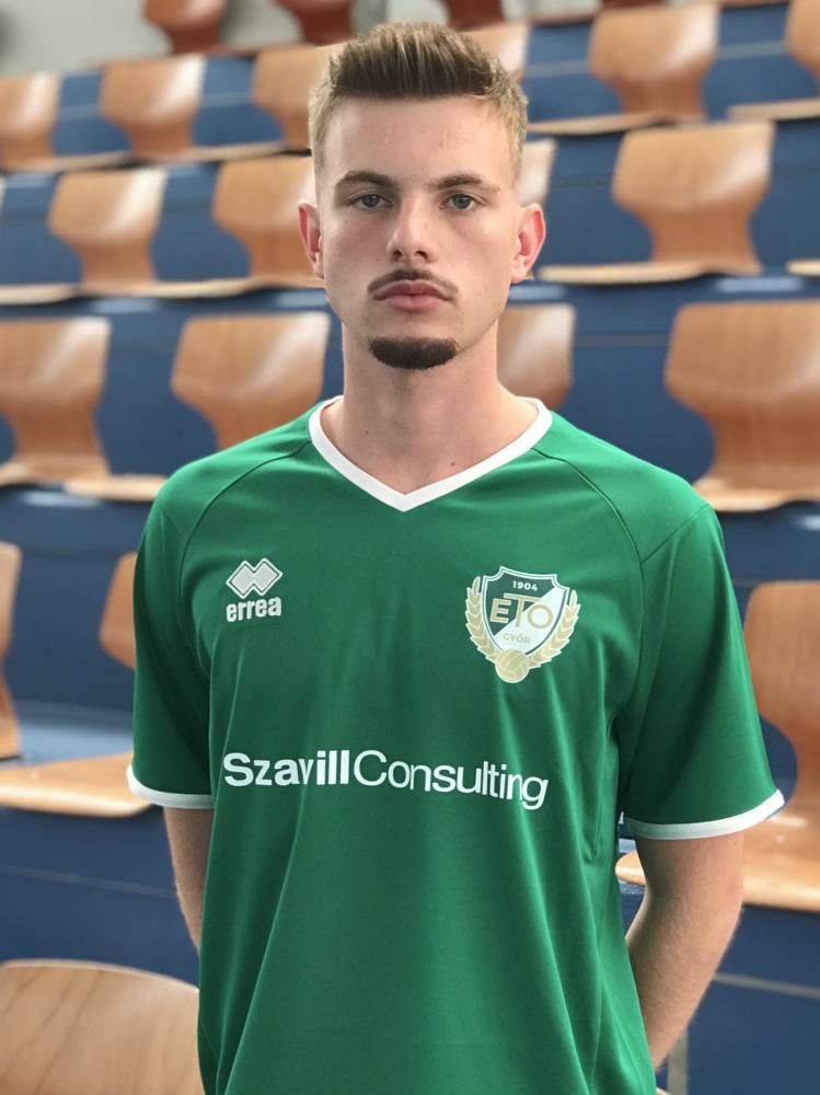 Tama Ádám