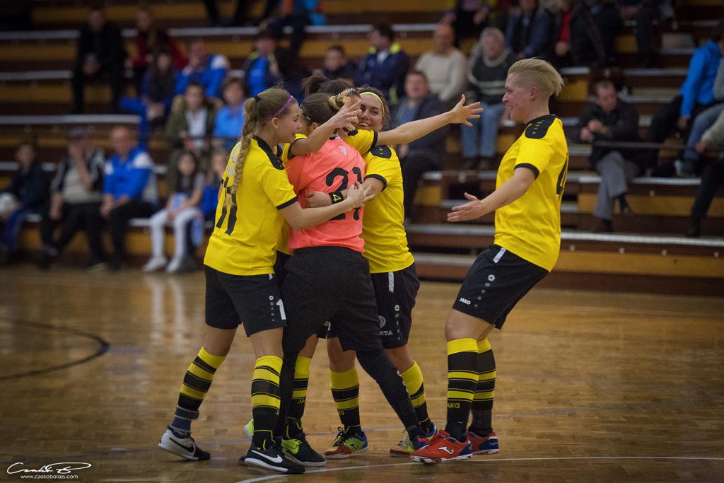 Czakó Balázs fotói a tolnai derbyről