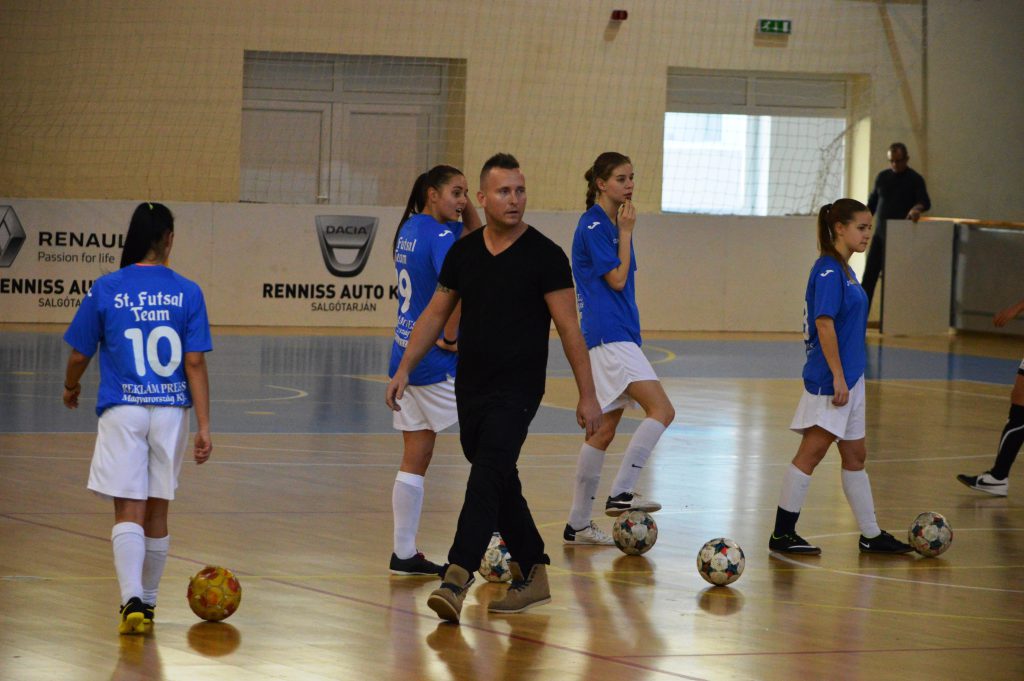 Reklám Press-Skorpió	–	Astra – Bulls 0-9