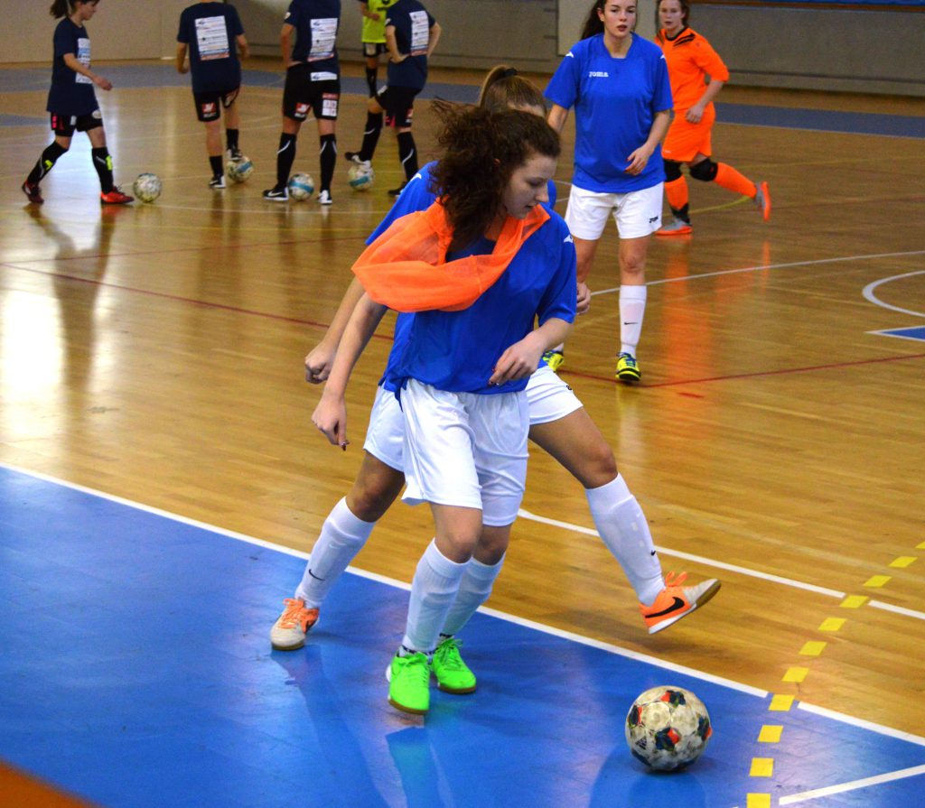 Reklám Press-Skorpió	–	Astra – Bulls 0-9