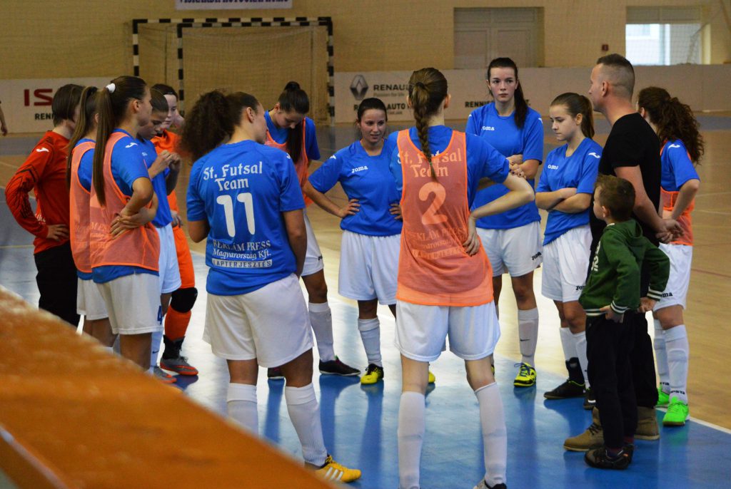 Reklám Press-Skorpió	–	Astra – Bulls 0-9