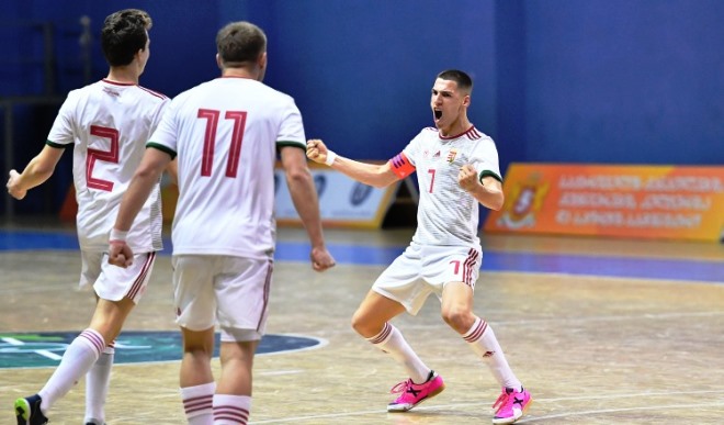 Csoportelső helyen a fiatalok