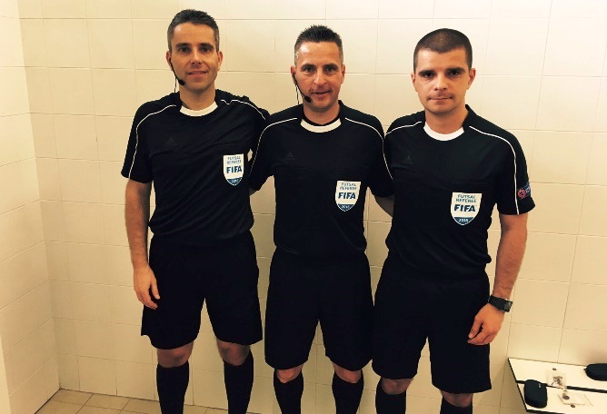 Magyar bírótrió a portugál-szerb futsal play off-on