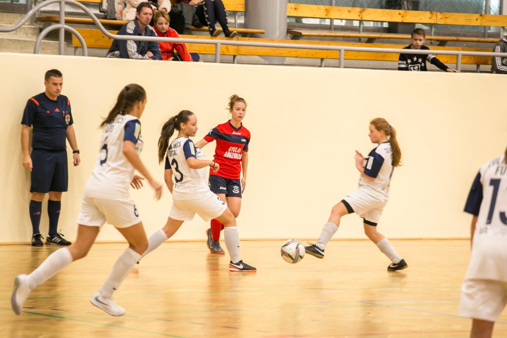 Gyulai Amazonok – WSH Tolna-Mözs