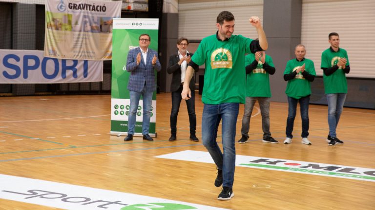 Juanra és a Haladás útjai elválnak