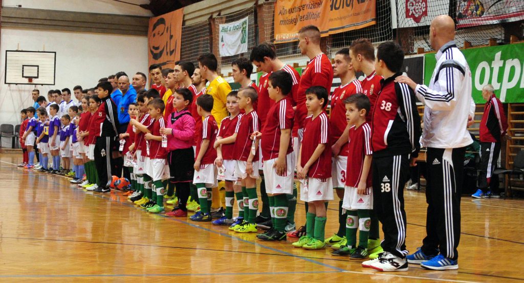 Magyarország – Románia 8-4