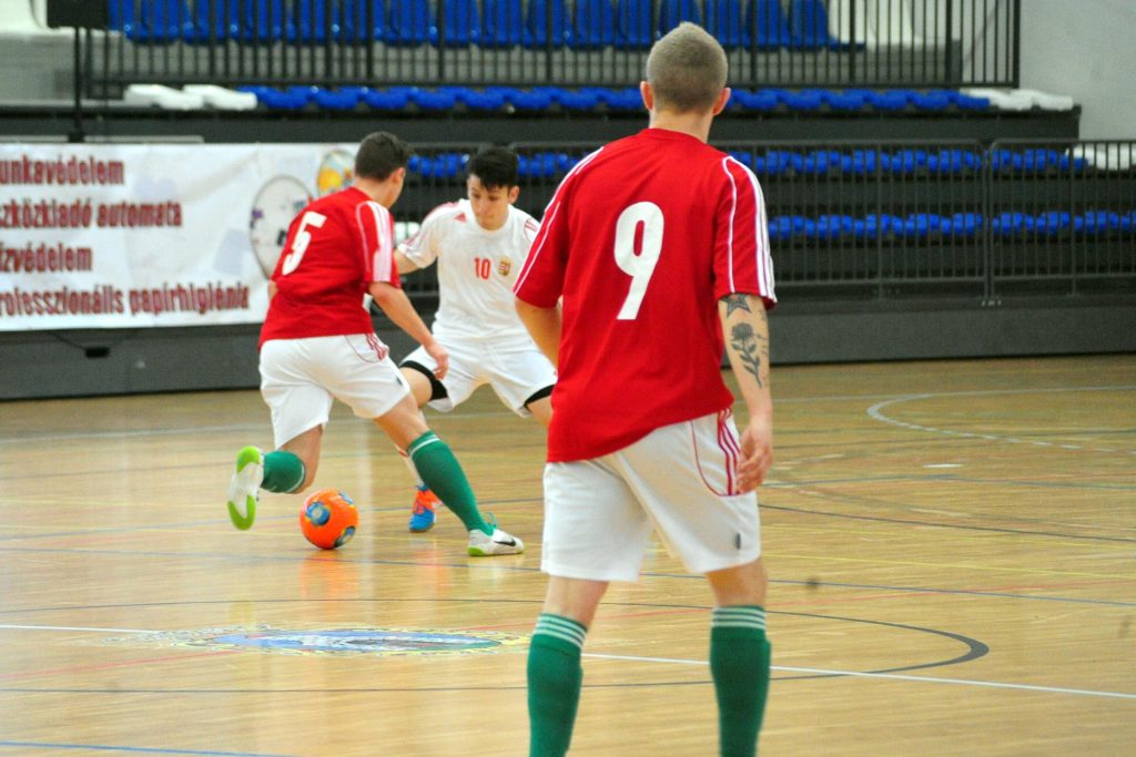 Férfi Kelet – Nyugat válogatott 2-4 MK Gála