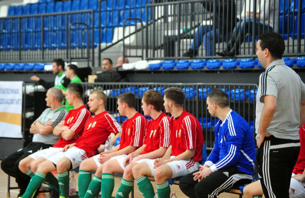 Férfi Kelet – Nyugat válogatott 2-4 MK Gála
