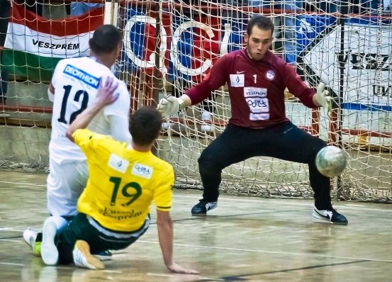 ÓRIÁSIT KÜZDÖTT, DE ALULMARADT A VESZPRÉM