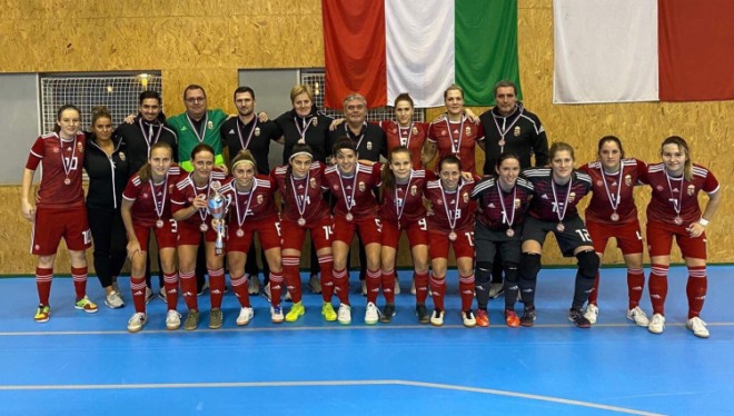Négyből négy a lányok őszi mérlege