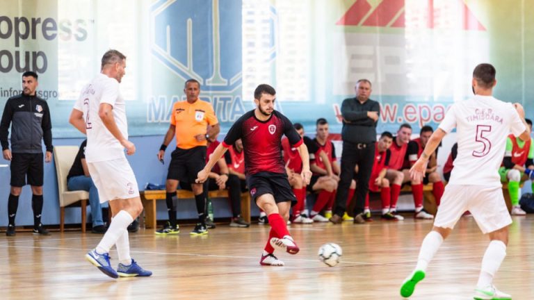 Háromra hattal válaszolt, nagyot fordított a Futsal Klub