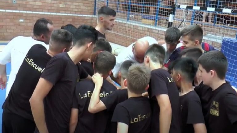 La Escuela kalandozás