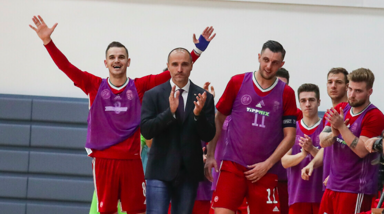 Horvátországban a felnőtt és az UP válogatott