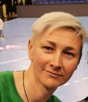 TÓTH ESZTER