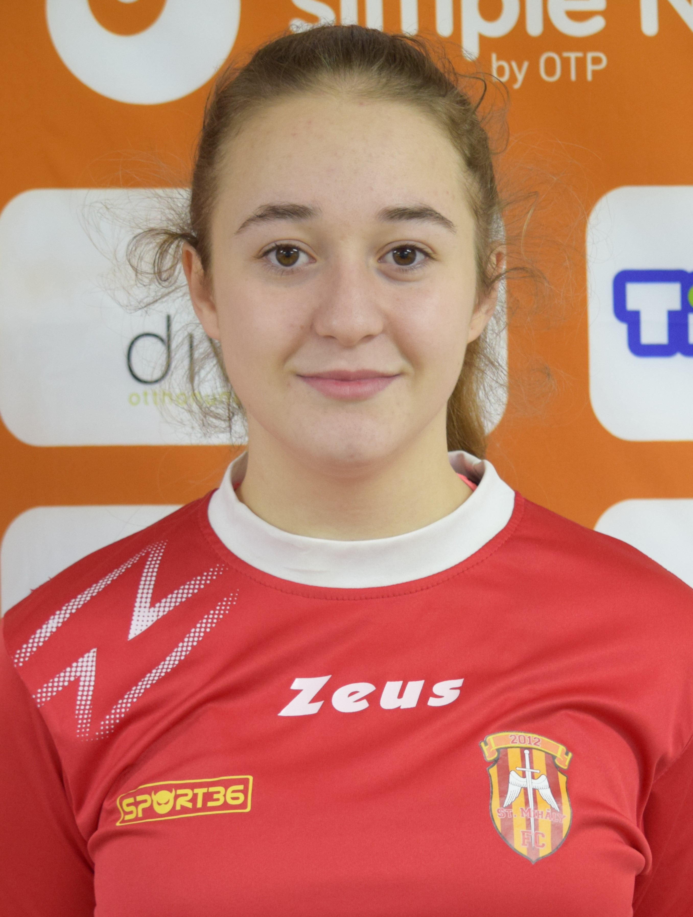 PRIBÉK  ANDREA
