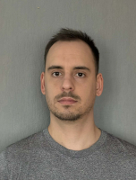 MÉREG BENCE