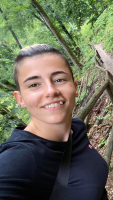 SIMON REGINA KÍRA
