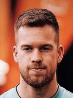 KOVÁCSFI BARNA