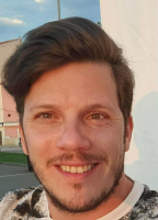 GRAESER KRISZTIÁN